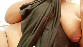 Voluptuous Indian Auntie With Luscious, Full Breasts