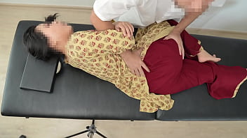 Hot Desi Babe’s Sensual Body Rubdown