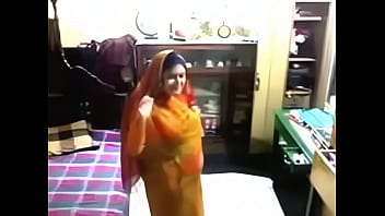 Desi Bhabhi’s Wild Bengali Sex Tape