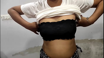 मेरी रांड बीवी को किसी हरामी ने कुतिया बनाकर जमकर चोदा