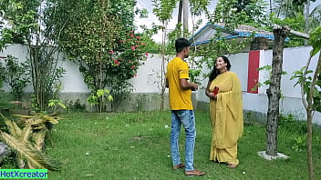 Desi Bhabhi’s Wild Ride With A Stranger – Fill Me Deep!