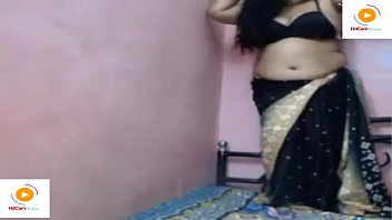 Indian Bhabhi With Huge Tits Moaning In Clear Hindi Audio Live Sex Show