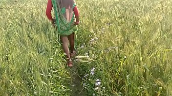 Desi Gaon Ki Bhabhi Ka Bahar Jungle Mein Zor Zor Se Chudai