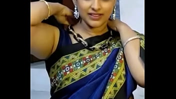 Desi Milf’s Seductive Curves