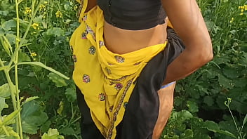 ममता सरसों के खेत में गई तो पति ने मौका पाकर खुले में जोरदार चुदाई की, हिंदी में साफ आवाज