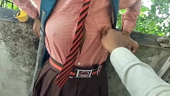Desi Village Teen Schoolgirl Gets Wild In Outdoor Mms, Raw Indian Beauty Exposed