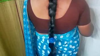 Luscious Indian Aunty Flaunts Her Ample Bosom For A Lengthy Private Session