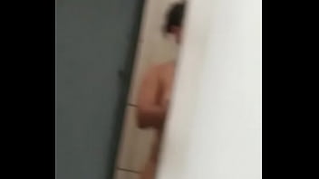Lavando A Boceta Com Tesão