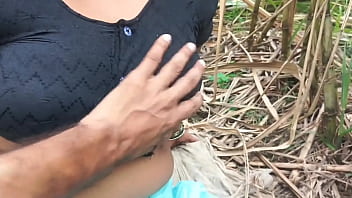 Desi Hottie Bhabhi Slurping Sugarcane Juice While Getting Her Tight Pussy And Plump Ass Pounded Hard
