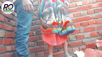 Desi Gaon Ki Randi Aunty Ko Ungli Karte Pakde Jaane Par Chudai Karwai, Saree Utarte Hue Ghodi Banake Chodai, Hindi Me Gandi Baatein, Clear Awaz