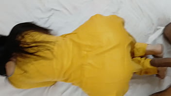 Aunty’s Plump Rear Gets Pounded From Behind