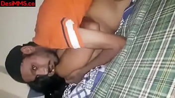 मेरी गर्म भारतीय भाभी की रसीली देह