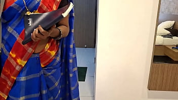 Tamil Wedded Salesgirl Gets Ravished By Indian Desi Men In Steamy Sex