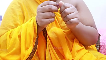 Mature Indian Aunty’s Full, Heavy Breasts