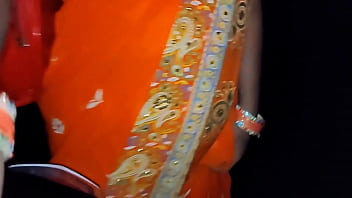 दीदी, रास्ते में घुमाते हुए तुझे बोलूं कि आज रात तू मुझे कुछ ज़बरदस्त दे दे