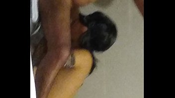 Neha Apne Sauteli Bhai Ko Nahate Hue Choosti Hai